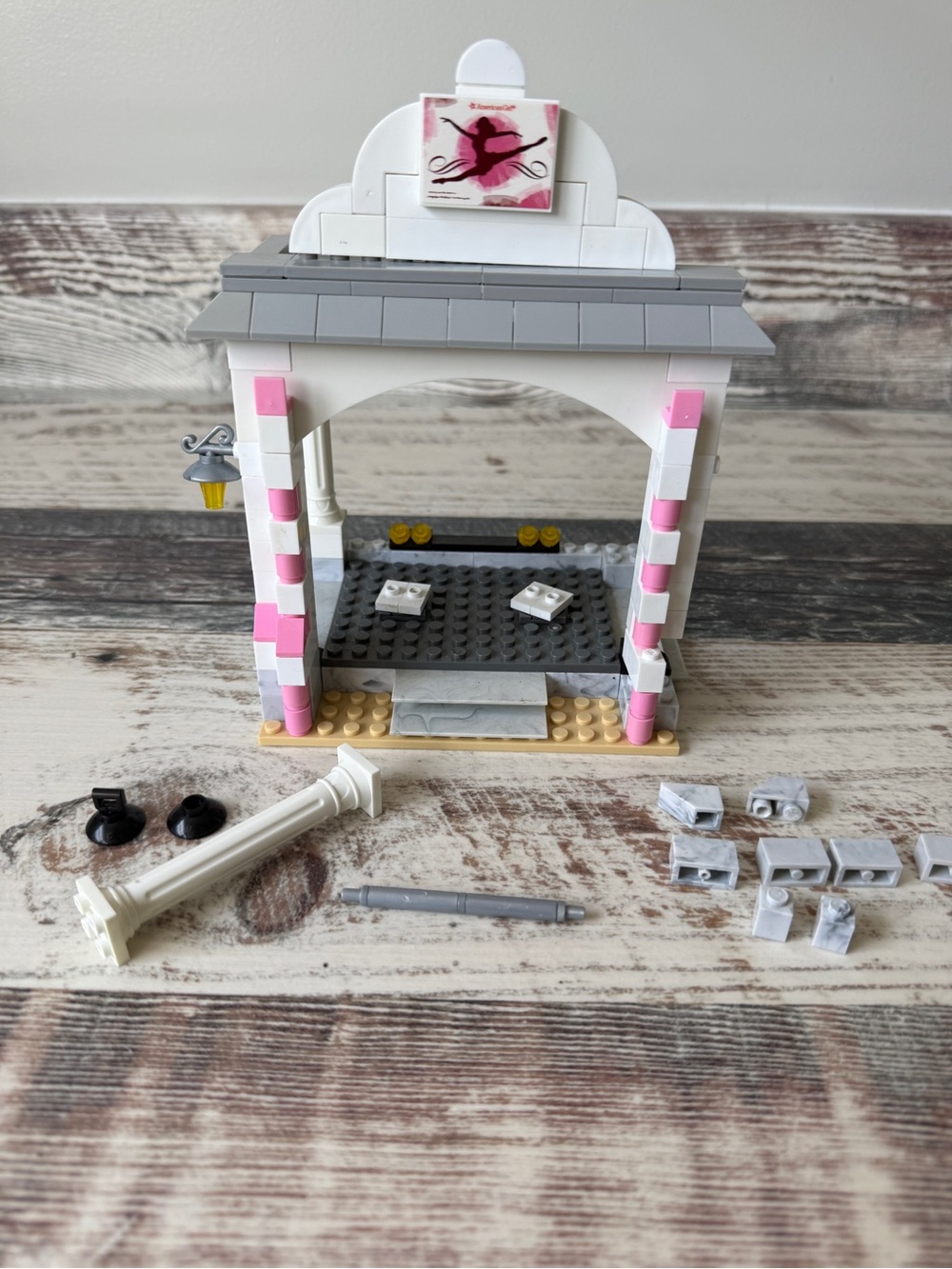 MegaBloks AMERICAN GIRL Doll ISABELLE Ballet RECITAL Set - STAGE Partial PARTS